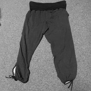 Lululemon Joggers / Cropped Jogger / Capris